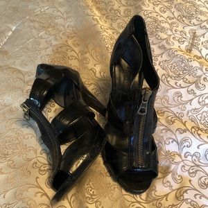 Nordstrom Preview black zip up heel